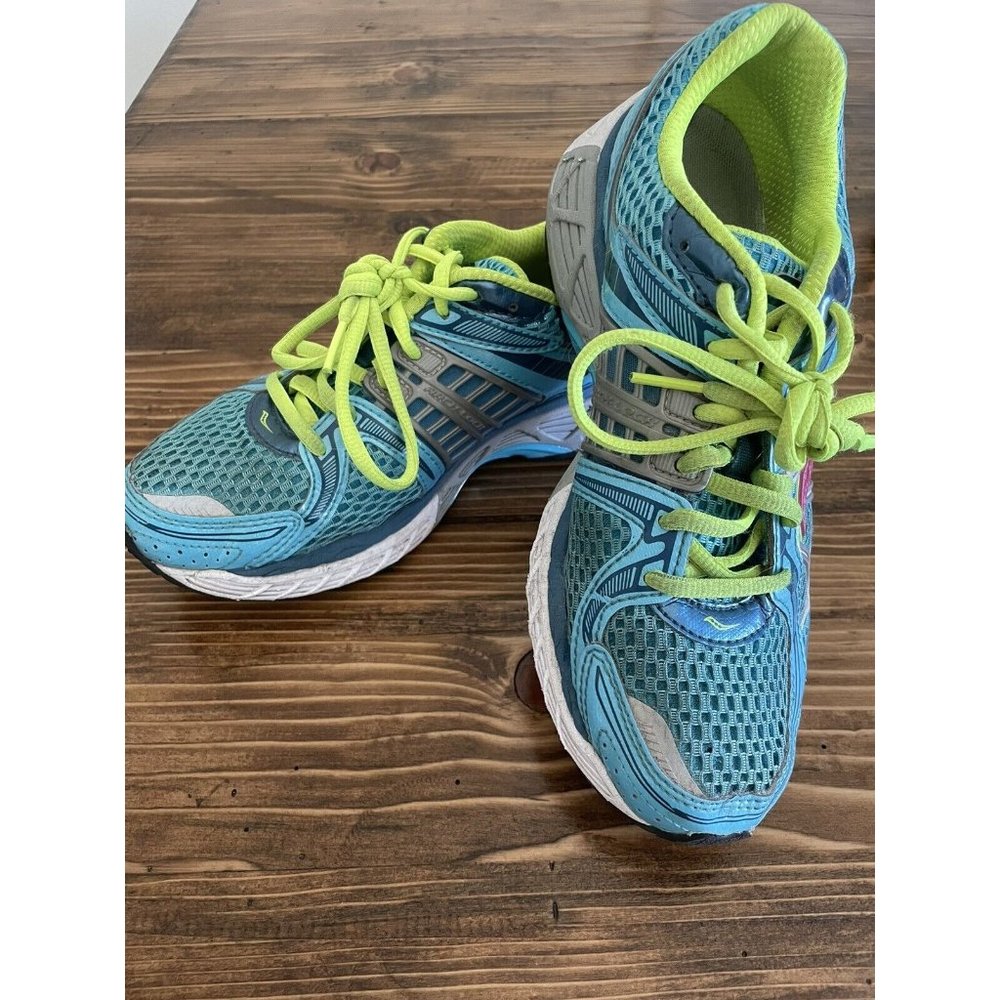 Saucony Pro/Grid Pinnacle 2 Size 7.5 Ladies Blue/gray Pink Athletic Shoes